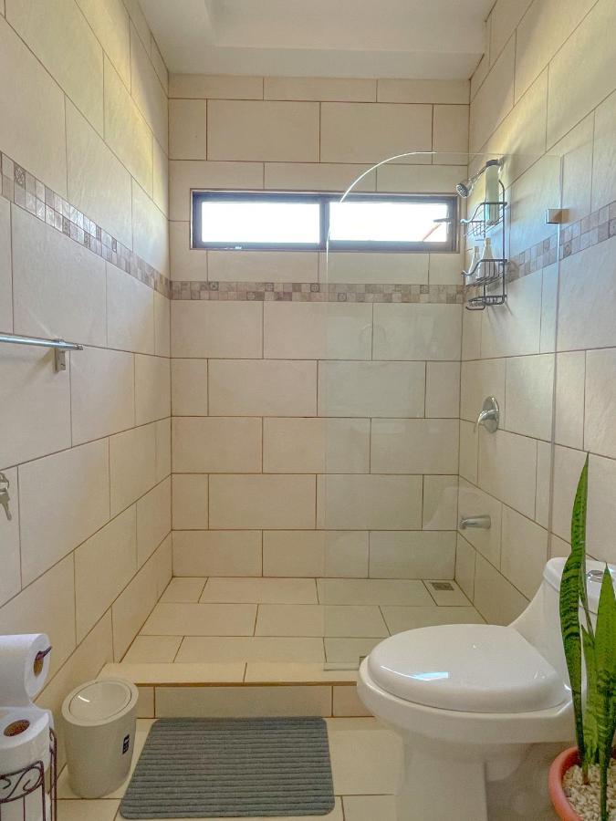 Zeus Guesthouse -Free Sjo Airport Shuttle La Garita (Alajuela) Экстерьер фото